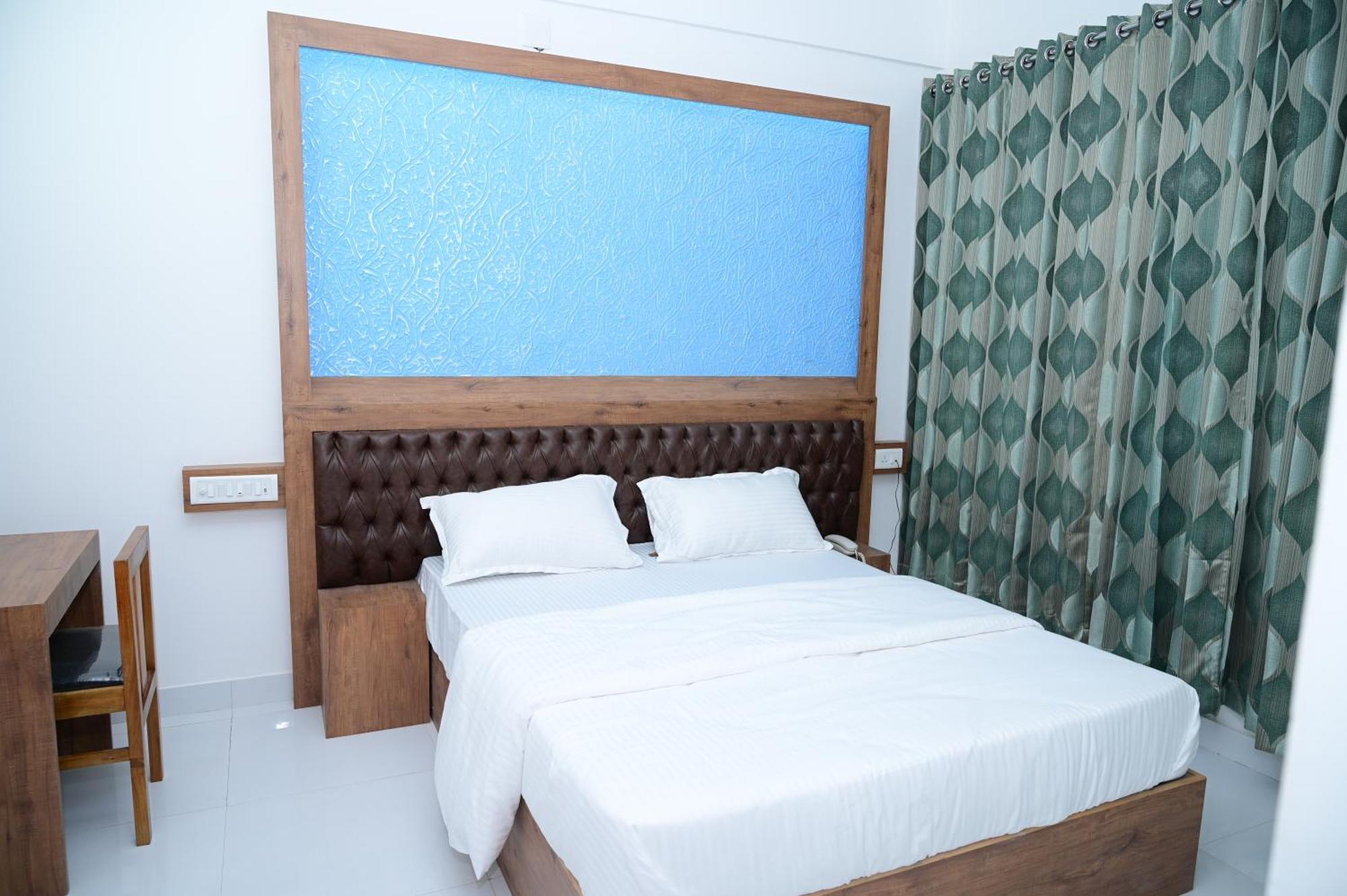 B Six Hotel Bangalore Exterior photo