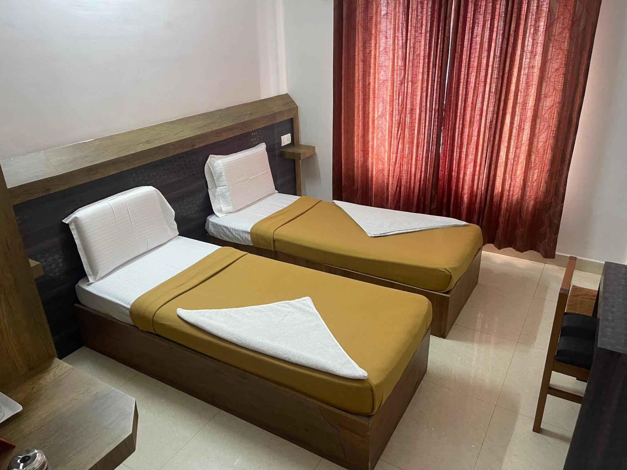 B Six Hotel Bangalore Exterior photo