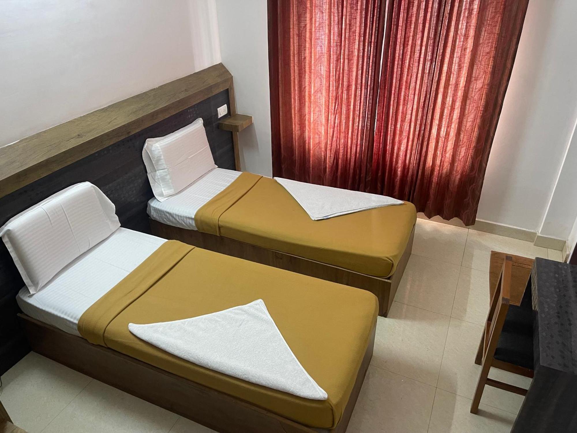 B Six Hotel Bangalore Exterior photo
