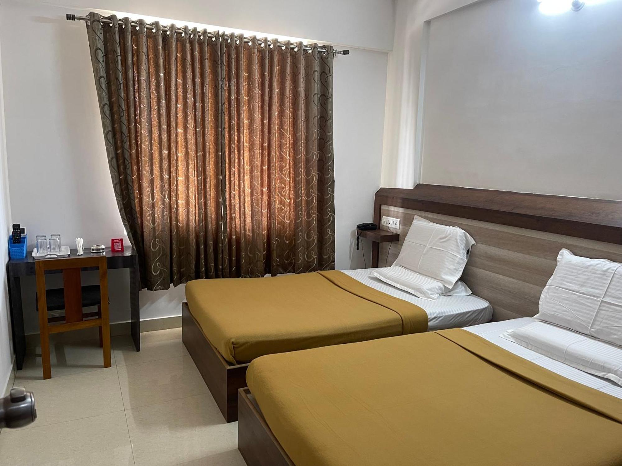 B Six Hotel Bangalore Exterior photo